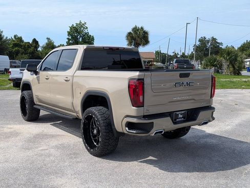 Used 2023 GMC Sierra 1500 AT4 w/ AT4 Premium Package AWD/4WD image 8