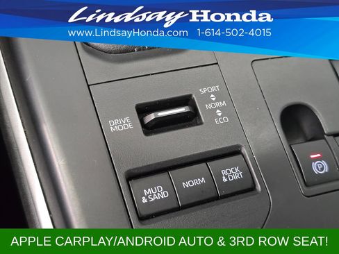 Used 2023 Toyota Highlander LE AWD/4WD image 21