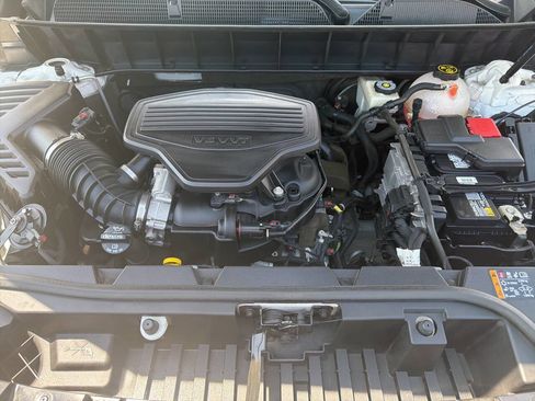 Used 2018 GMC Acadia Denali w/ Technology Package AWD/4WD image 33