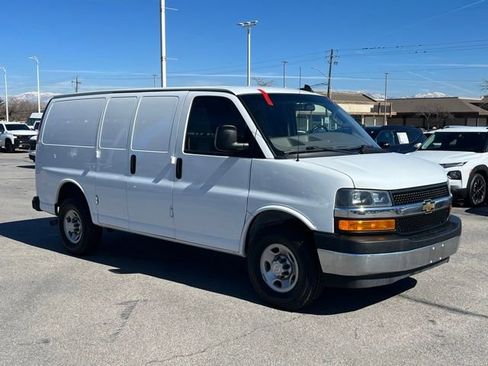 Used 2022 Chevrolet Express 2500 Work Van w/ Driver Convenience Package image 4