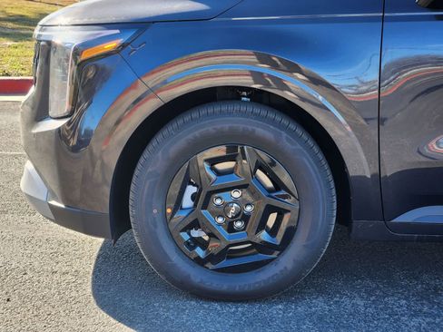 New 2026 Kia Carnival LXS image 7