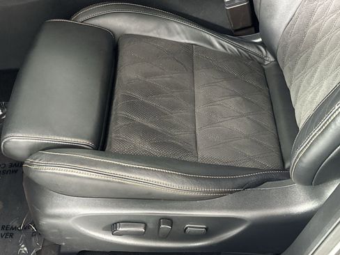 Certified 2023 Nissan Maxima SR w/ Sport Mat Group FWD image 12