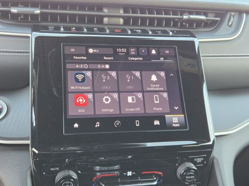 Used 2025 Jeep Grand Cherokee Laredo X image 7