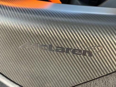 Used 2019 McLaren 570S Spider RWD image 4