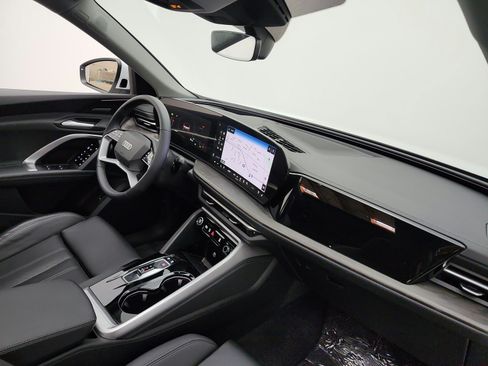 Used 2025 Audi Q5 Premium Plus w/ Premium Plus AWD/4WD image 19