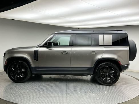 Used 2025 Land Rover Defender 110 S AWD/4WD image 10