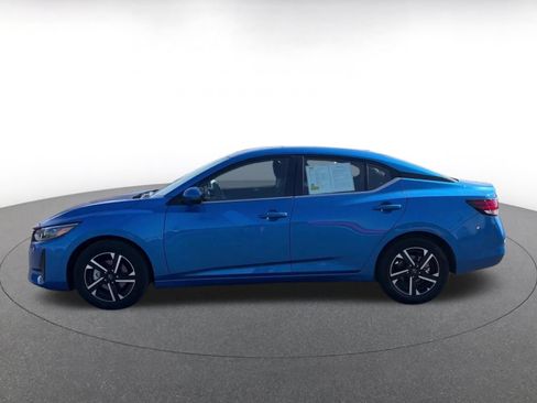 Used 2025 Nissan Sentra SV FWD image 9