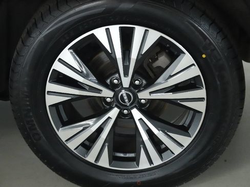 Certified 2023 Nissan Rogue SV AWD/4WD image 39