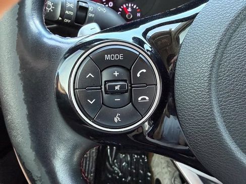 Used 2020 Kia Soul GT-Line Turbo FWD image 27