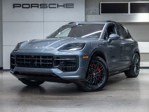 New 2026 Porsche Cayenne GTS image 1
