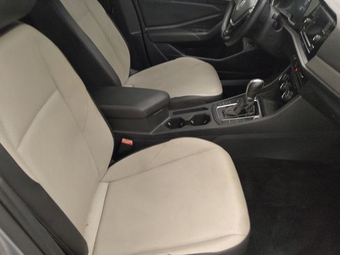 Used 2019 Volkswagen Jetta R-Line w/ R-Line Cold Weather Package FWD image 21