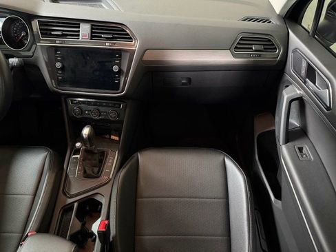 Used 2018 Volkswagen Tiguan SE FWD image 20