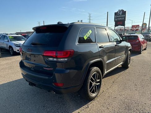 Used 2018 Jeep Grand Cherokee Trailhawk w/ Trailhawk Luxury Group image 4