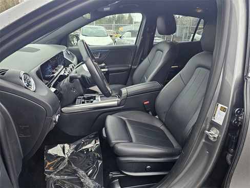 Used 2025 Mercedes-Benz GLA 250 4MATIC image 18