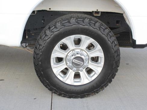 Used 2022 Ford F250 XLT image 41
