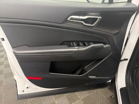 Certified 2024 Kia Sportage EX AWD/4WD image 12