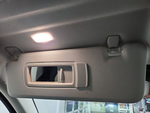 Used 2024 BMW X7 xDrive40i w/ Premium Package image 33