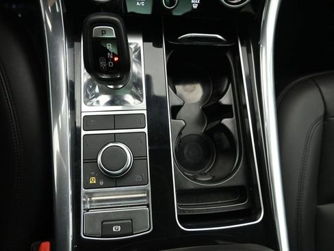 Used 2020 Land Rover Range Rover Sport HSE image 19