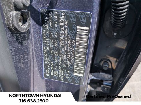 Used 2023 Hyundai Venue Limited FWD image 38