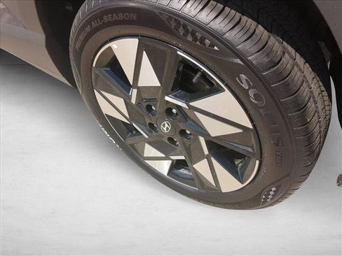 Used 2025 Hyundai Kona SEL image 21