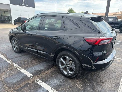 Used 2023 Ford Escape ST-Line w/ Tech Pack #1 AWD/4WD image 3