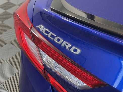 Used 2022 Honda Accord Sport image 15