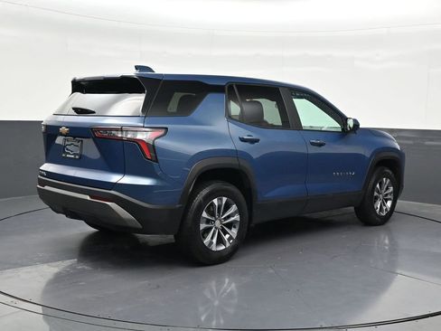 Used 2025 Chevrolet Equinox LT FWD image 5