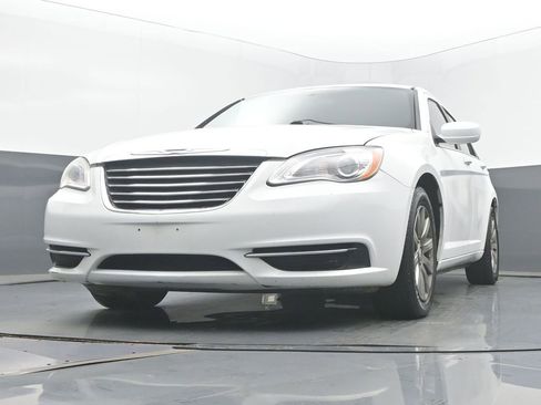 Used 2014 Chrysler 200 Touring image 44