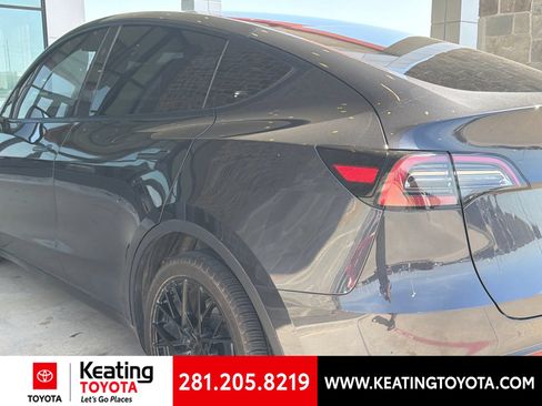 Used 2024 Tesla Model Y Long Range AWD/4WD image 5
