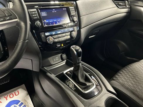 Used 2020 Nissan Rogue SV AWD/4WD image 28
