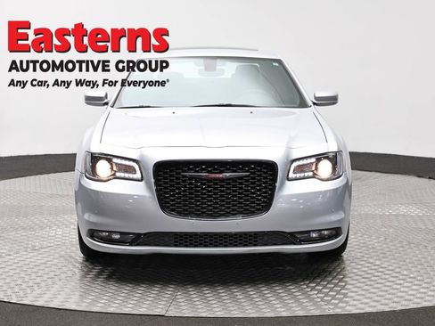 Used 2023 Chrysler 300 S RWD image 2