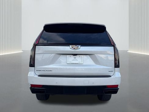 Certified 2023 Cadillac Escalade ESV Sport w/ Touring Package image 6