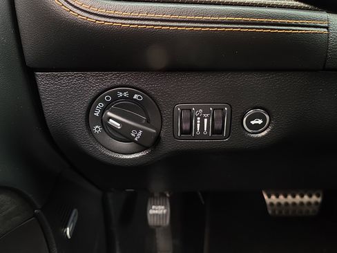 Used 2020 Dodge Challenger R/T Scat Pack image 31