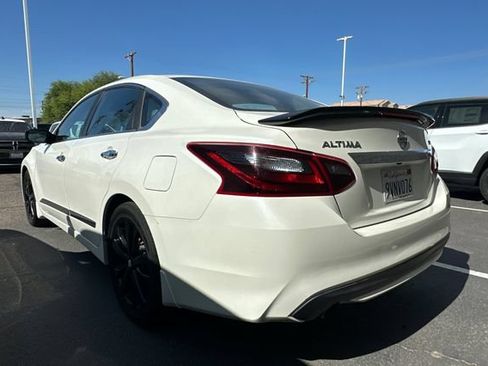 Used 2017 Nissan Altima 2.5 SR w/ Midnight Edition Package FWD image 6