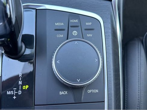 Used 2021 BMW 330e w/ Convenience Package RWD image 22