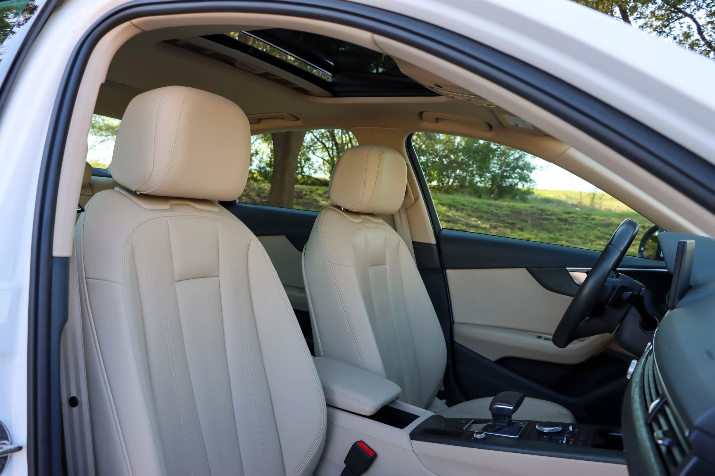 Used 2018 Audi A4 2.0T Ultra Premium w/ Convenience Package FWD image 21