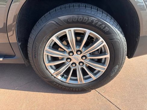 Used 2019 Cadillac XT5 Luxury FWD image 6