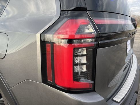 Used 2026 Nissan Armada PRO-4X AWD/4WD image 30