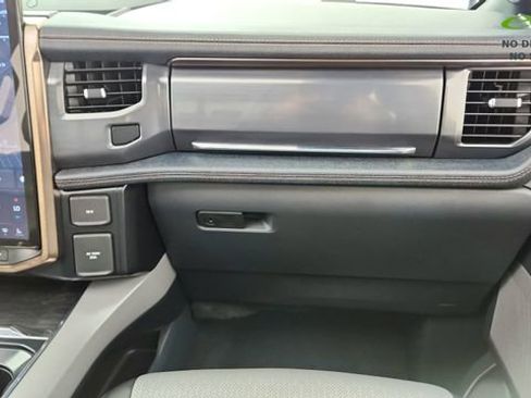 Used 2024 Ford F150 Lightning Lariat AWD/4WD image 36