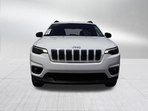 Used 2022 Jeep Cherokee Latitude Lux w/ Sun & Sound Group AWD/4WD image 2