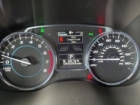 Used 2017 Subaru Forester 2.5i Limited AWD/4WD image 2