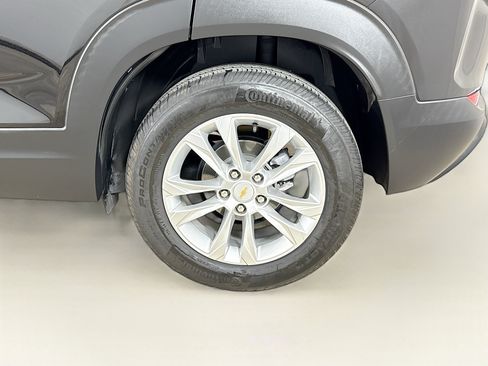 Used 2023 Chevrolet TrailBlazer LS FWD image 32