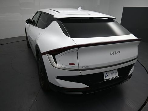 New 2025 Kia EV6 Wind RWD image 9
