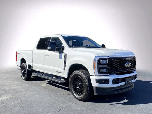 Used 2025 Ford F250 Lariat w/ Lariat Ultimate Package image 2