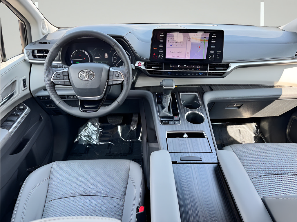 Used 2022 Toyota Sienna Limited FWD image 9