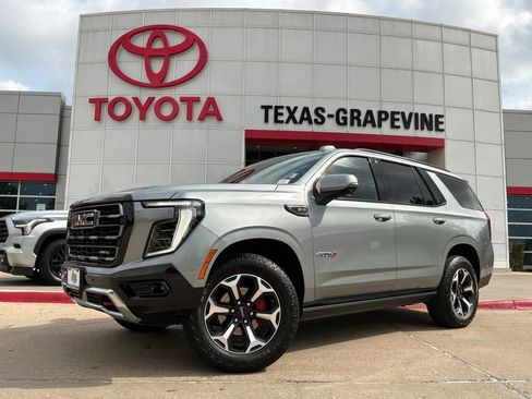 Used 2025 GMC Yukon AT4 w/ AT4 Premium Package AWD/4WD image 2