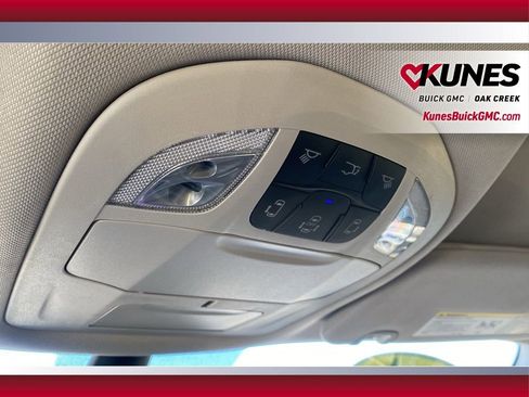 Used 2024 Chrysler Pacifica Touring-L image 25