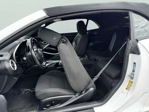 Used 2016 Chevrolet Camaro SS RWD image 40