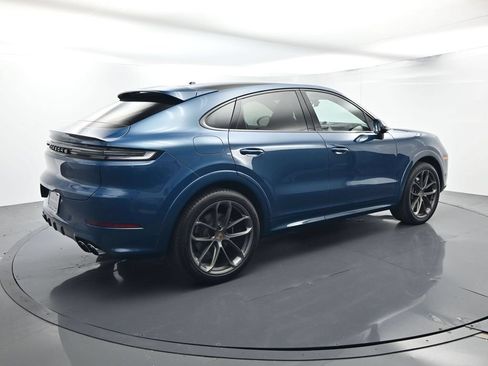 Certified 2025 Porsche Cayenne Coupe AWD/4WD image 15
