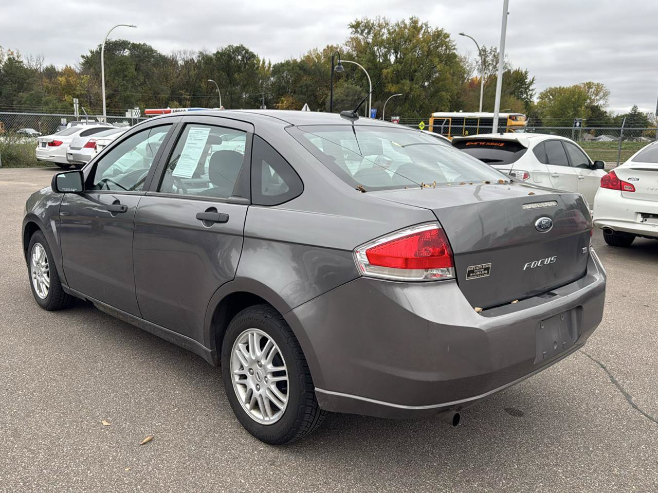 Used 2011 Ford Focus SE FWD image 7